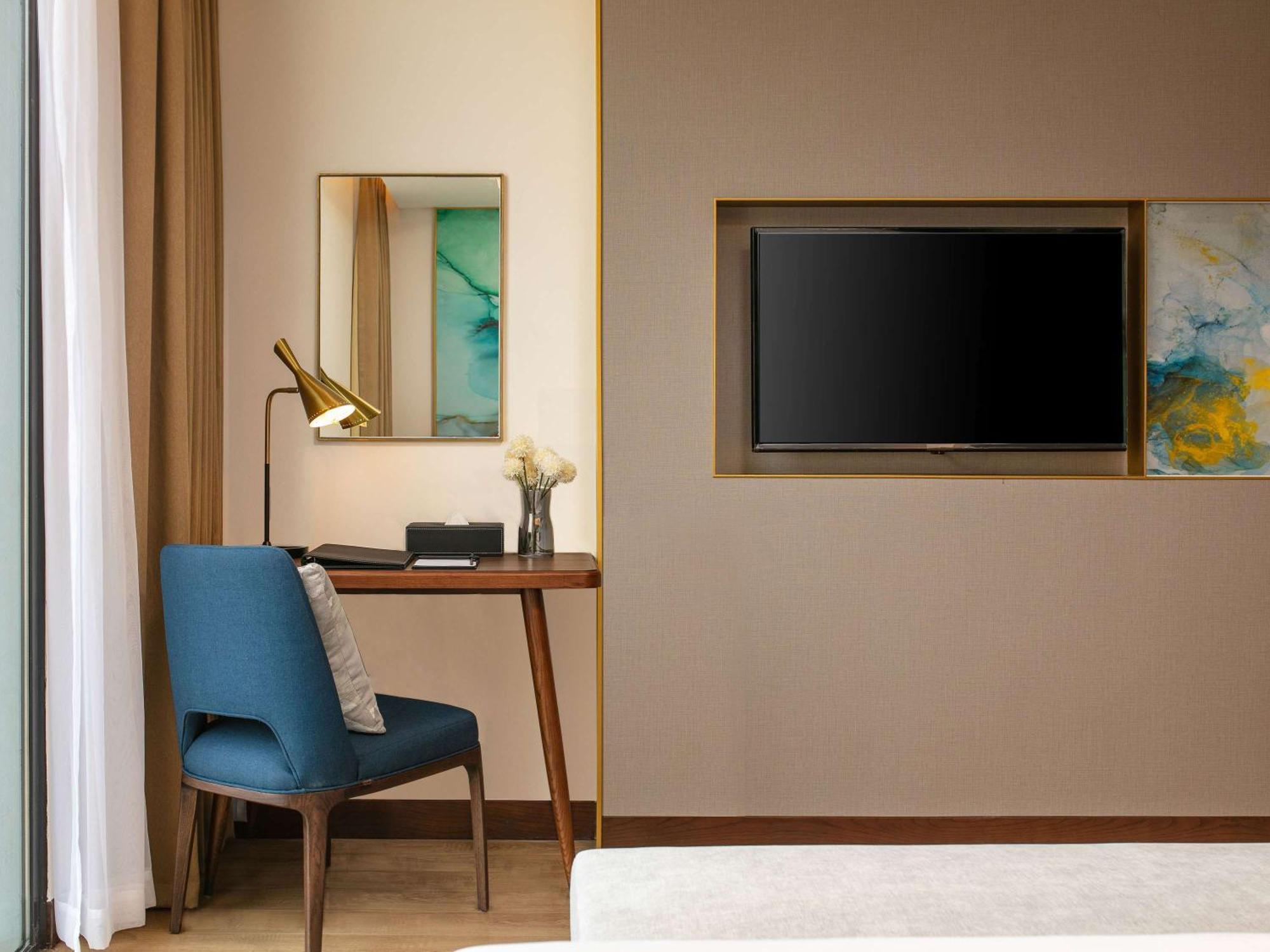 Moevenpick Living West Ханой Экстерьер фото
