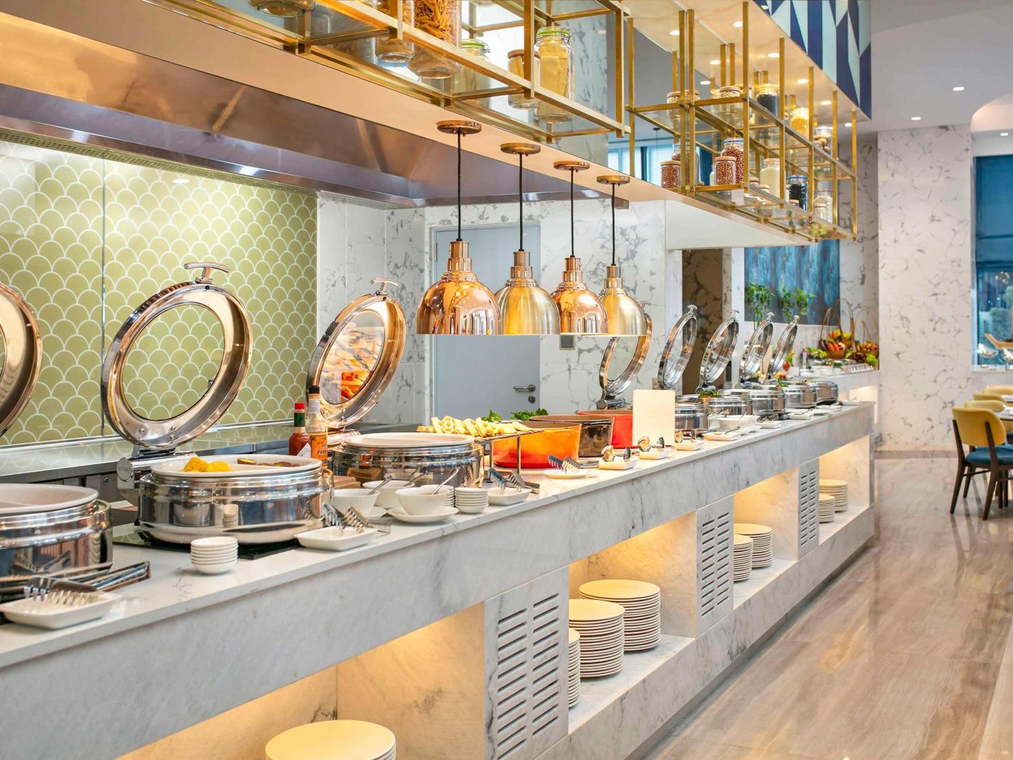Moevenpick Living West Ханой Экстерьер фото